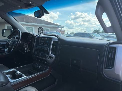 Used 2018 GMC Sierra 1500 SLT w/ Texas SLT Premium Package AWD/4WD image 10