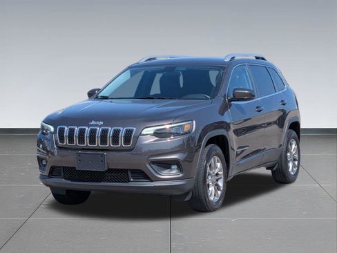 Used 2019 Jeep Cherokee Latitude Plus AWD/4WD image 9