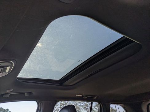 New 2025 Jeep Grand Cherokee Altitude image 19