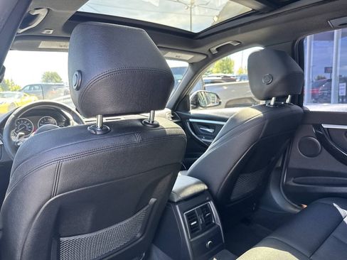 Used 2017 BMW 330i xDrive Wagon AWD/4WD image 25