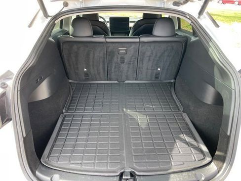 Used 2022 Tesla Model Y Performance image 15