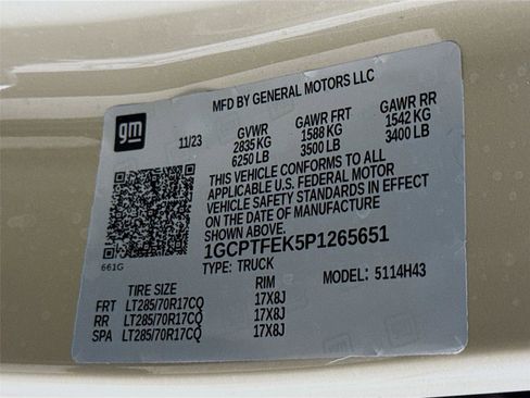 Used 2023 Chevrolet Colorado ZR2 w/ ZR2 Convenience Package III image 32