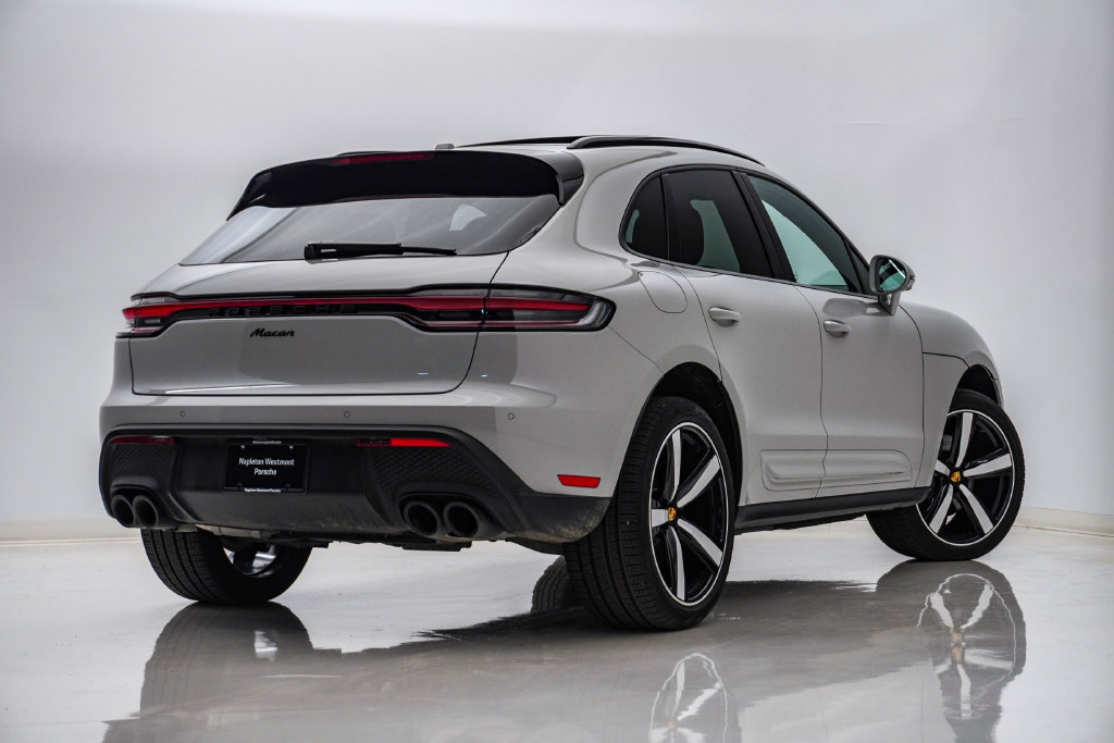 Certified 2026 Porsche Macan AWD/4WD image 12