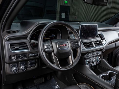 Used 2022 GMC Yukon XL AT4 w/ AT4 Premium Plus Package image 16