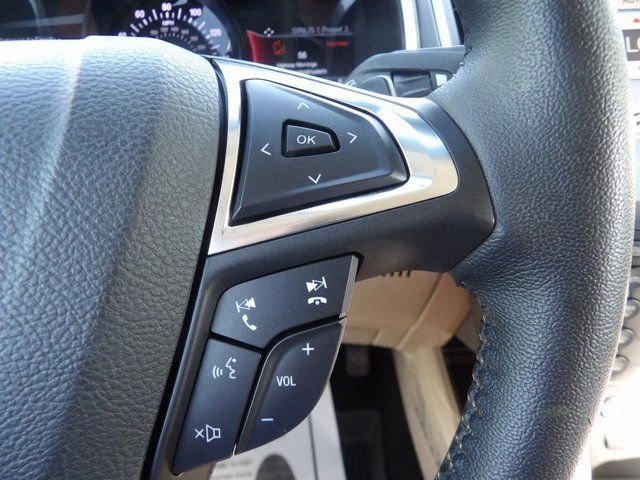 Used 2018 Ford Edge Titanium w/ Ford Safe & Smart Package FWD image 19