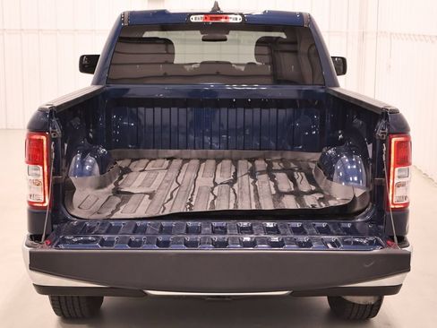 Used 2022 RAM 1500 Big Horn AWD/4WD image 32