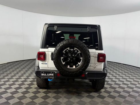 Certified 2025 Jeep Wrangler Unlimited Rubicon 4xe w/ Convenience Group AWD/4WD image 6