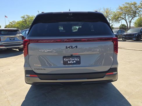 New 2026 Kia Carnival SX Prestige FWD image 7