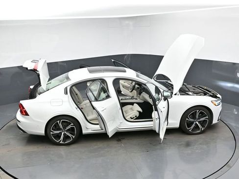Used 2024 Volvo S60 B5 Ultimate image 47