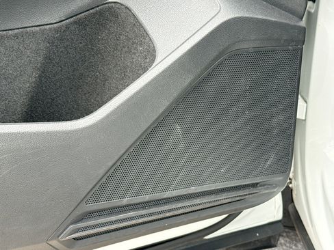 Used 2023 Volkswagen Tiguan SE image 23