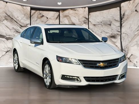 Used 2018 Chevrolet Impala LT w/ Sunroof and Spoiler Package FWD image 3