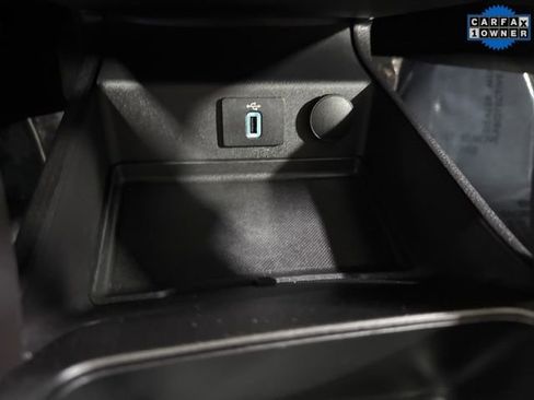 Used 2017 Ford Fusion Energi SE image 20