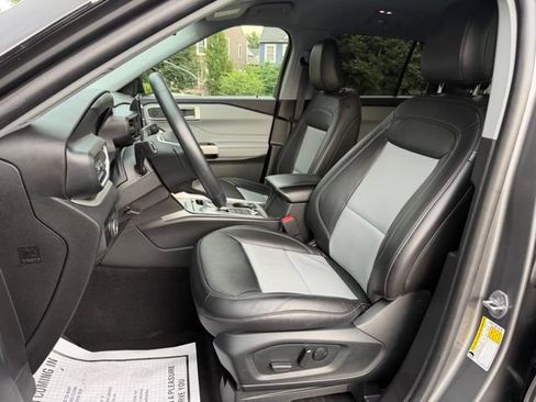 Certified 2023 Ford Explorer XLT w/ Equipment Group 202A AWD/4WD image 12