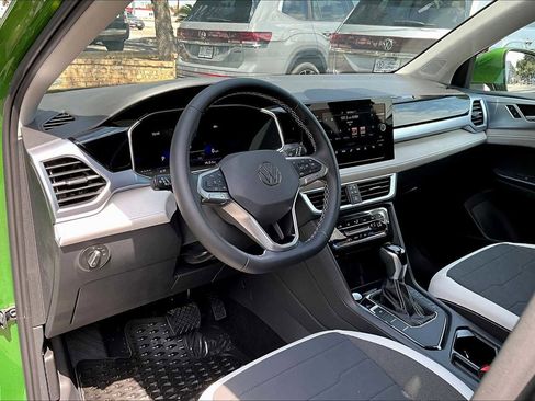 New 2025 Volkswagen Taos SE image 8