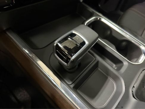 Used 2025 Chevrolet Silverado 1500 High Country w/ Midnight Edition AWD/4WD image 24