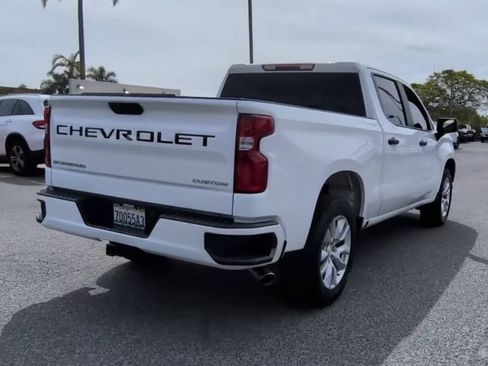 Used 2020 Chevrolet Silverado 1500 Custom w/ Custom Value Package RWD image 9