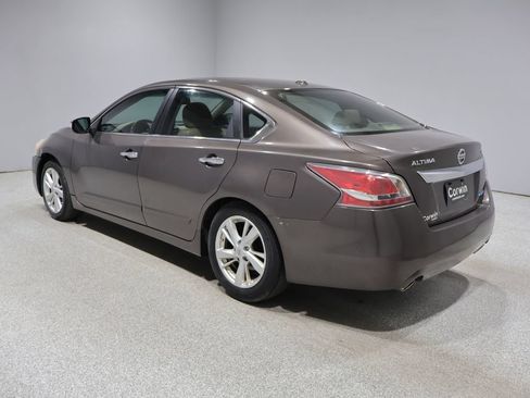 Used 2014 Nissan Altima 2.5 SL w/ Moonroof Package FWD image 4