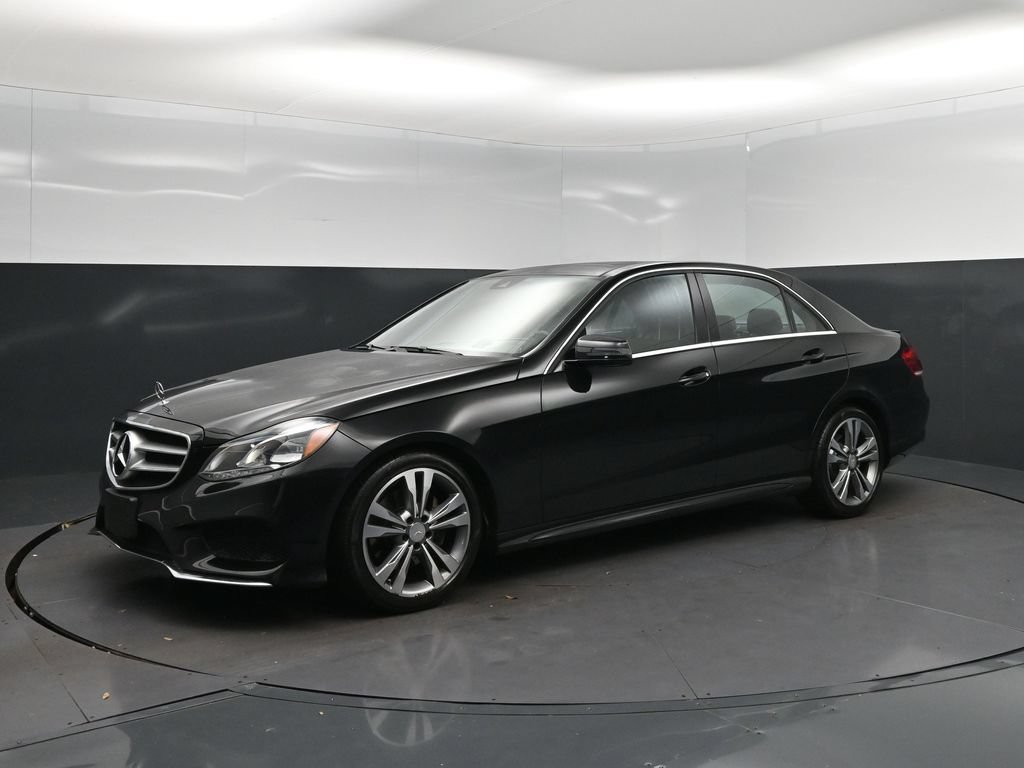 Used 2016 Mercedes-Benz E 350 4MATIC Sedan image 3