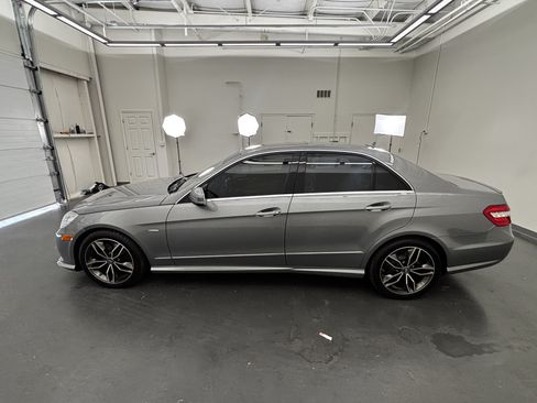 Used 2012 Mercedes-Benz E 350 4MATIC Sedan image 5