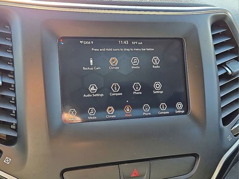 Used 2019 Jeep Cherokee Latitude w/ Popular Appearance Group image 26