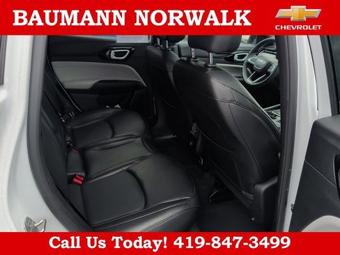 Used 2023 Jeep Compass Limited AWD/4WD image 13