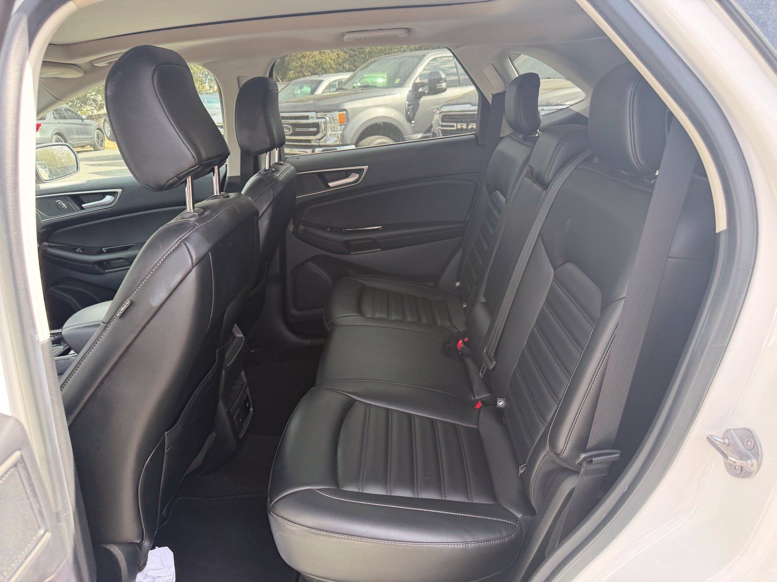 Used 2020 Ford Edge SEL w/ Convenience Package FWD image 12