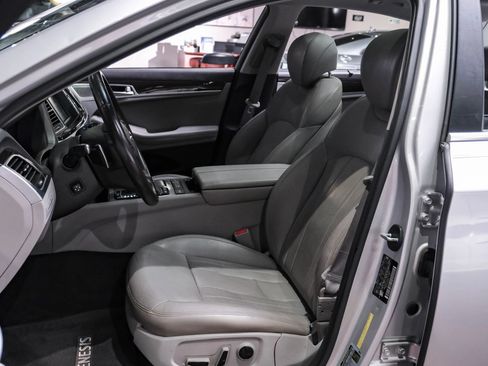 Used 2018 Genesis G80 3.8 w/ Option Group 02 RWD image 34