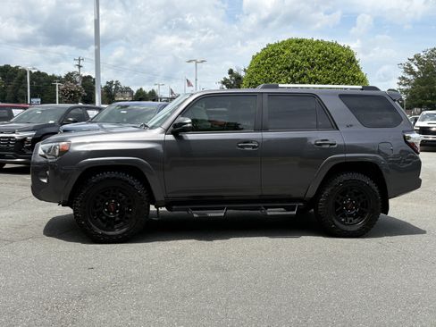 Used 2022 Toyota 4Runner SR5 Premium w/ Moonroof Package RWD image 1