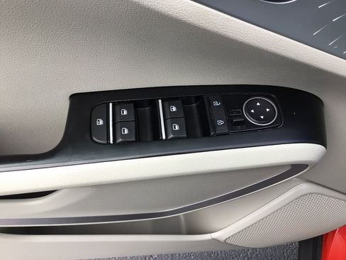 Used 2020 Kia Soul LX FWD image 5