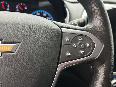 Used 2020 Chevrolet Traverse LS AWD/4WD image 18