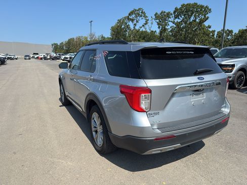 Certified 2022 Ford Explorer XLT w/ Equipment Group 202A AWD/4WD image 7