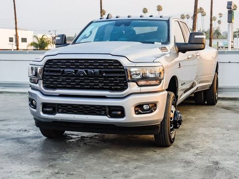 New 2024 RAM 3500 Big Horn w/ Night Edition image 4