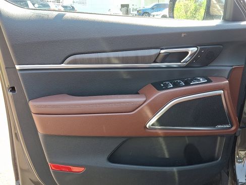 Used 2024 Kia Telluride SX Prestige AWD/4WD image 12