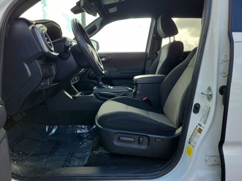 Used 2023 Toyota Tacoma TRD Sport RWD image 13