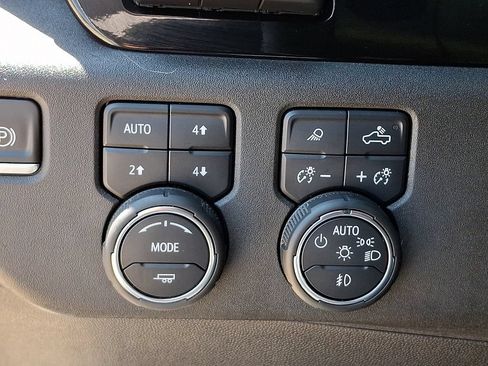 Used 2024 Chevrolet Silverado 3500 LTZ w/ LTZ Plus Package AWD/4WD image 25