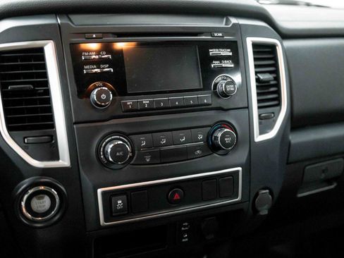 Used 2017 Nissan Titan S image 62