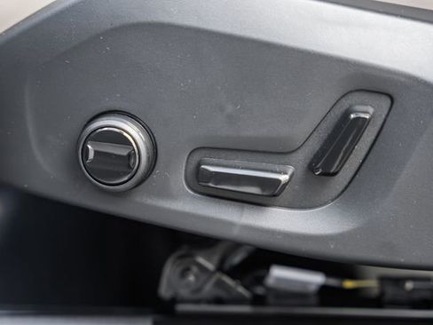 New 2026 Volvo XC90 B6 Plus w/ Protection Package Premier image 33