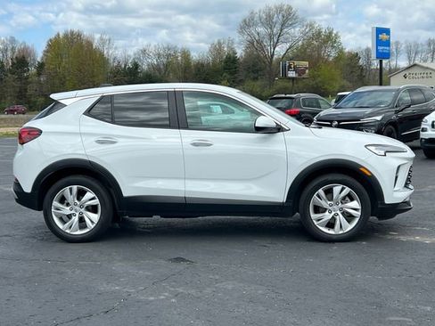Certified 2024 Buick Encore GX Preferred FWD image 12