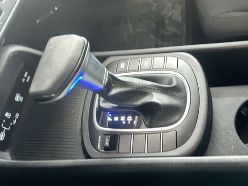 Used 2024 Hyundai Kona SEL FWD image 21