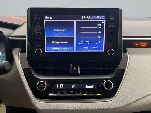 Used 2020 Toyota Corolla LE FWD image 24