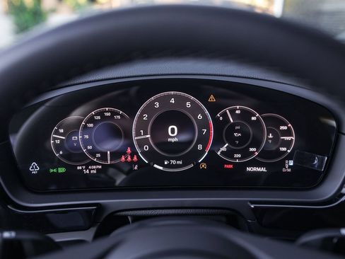 Certified 2026 Porsche Cayenne AWD/4WD image 15
