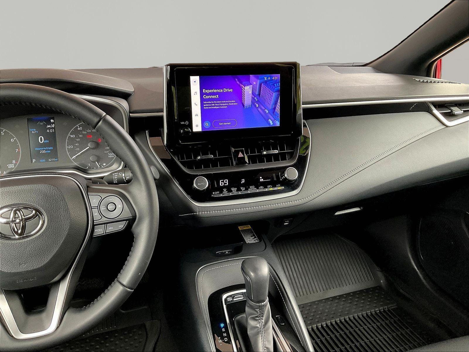 Used 2025 Toyota Corolla SE w/ SE Package FWD image 9