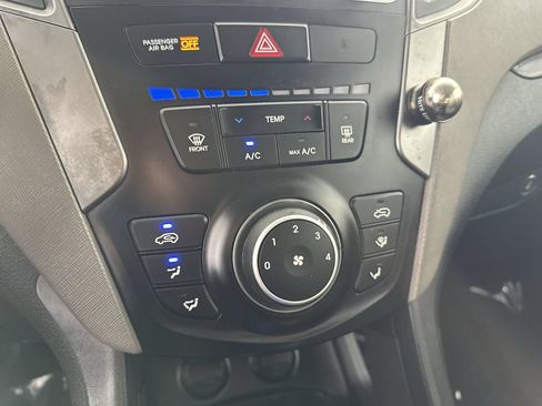 Used 2017 Hyundai Santa Fe Sport AWD/4WD image 19