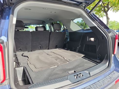 Used 2021 Ford Explorer XLT w/ Equipment Group 202A RWD image 6