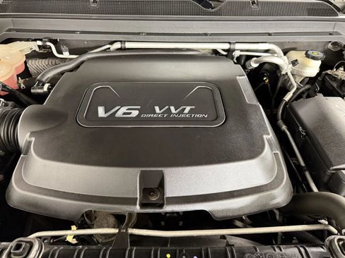 Used 2016 Chevrolet Colorado Z71 AWD/4WD image 9