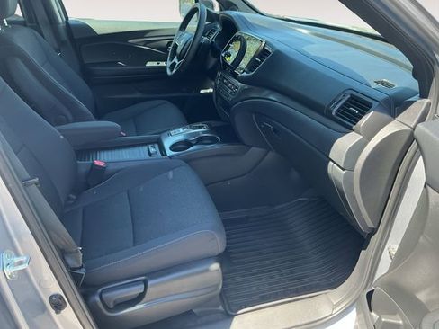 Used 2021 Honda Passport Sport image 15