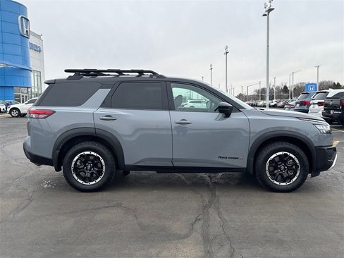 Used 2024 Nissan Pathfinder Rock Creek image 12