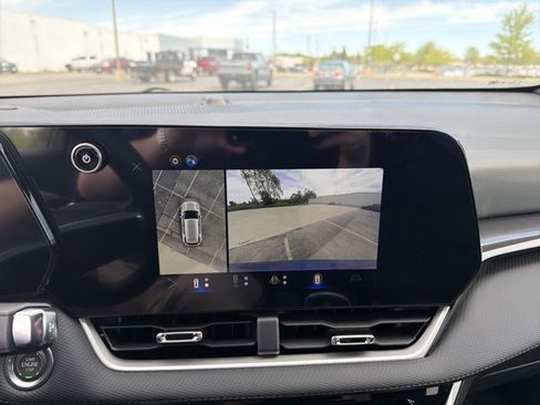 New 2026 Chevrolet Equinox LT w/ Safety and Technology Package FWD image 16