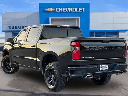 Used 2024 Chevrolet Silverado 1500 LT Trail Boss w/ Convenience Package II AWD/4WD image 3