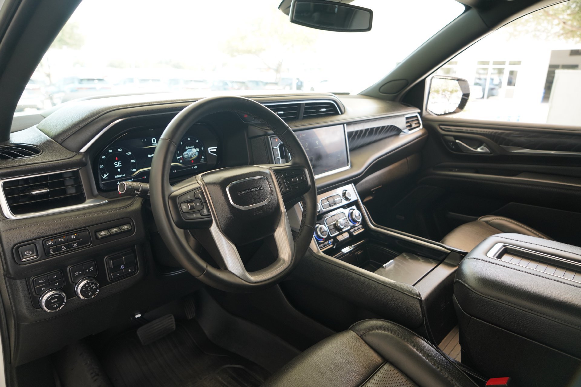 Used 2023 GMC Yukon Denali w/ Max Trailering Package AWD/4WD image 8